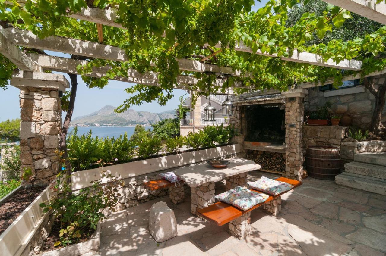Apartments Larsen Omis Ngoại thất bức ảnh